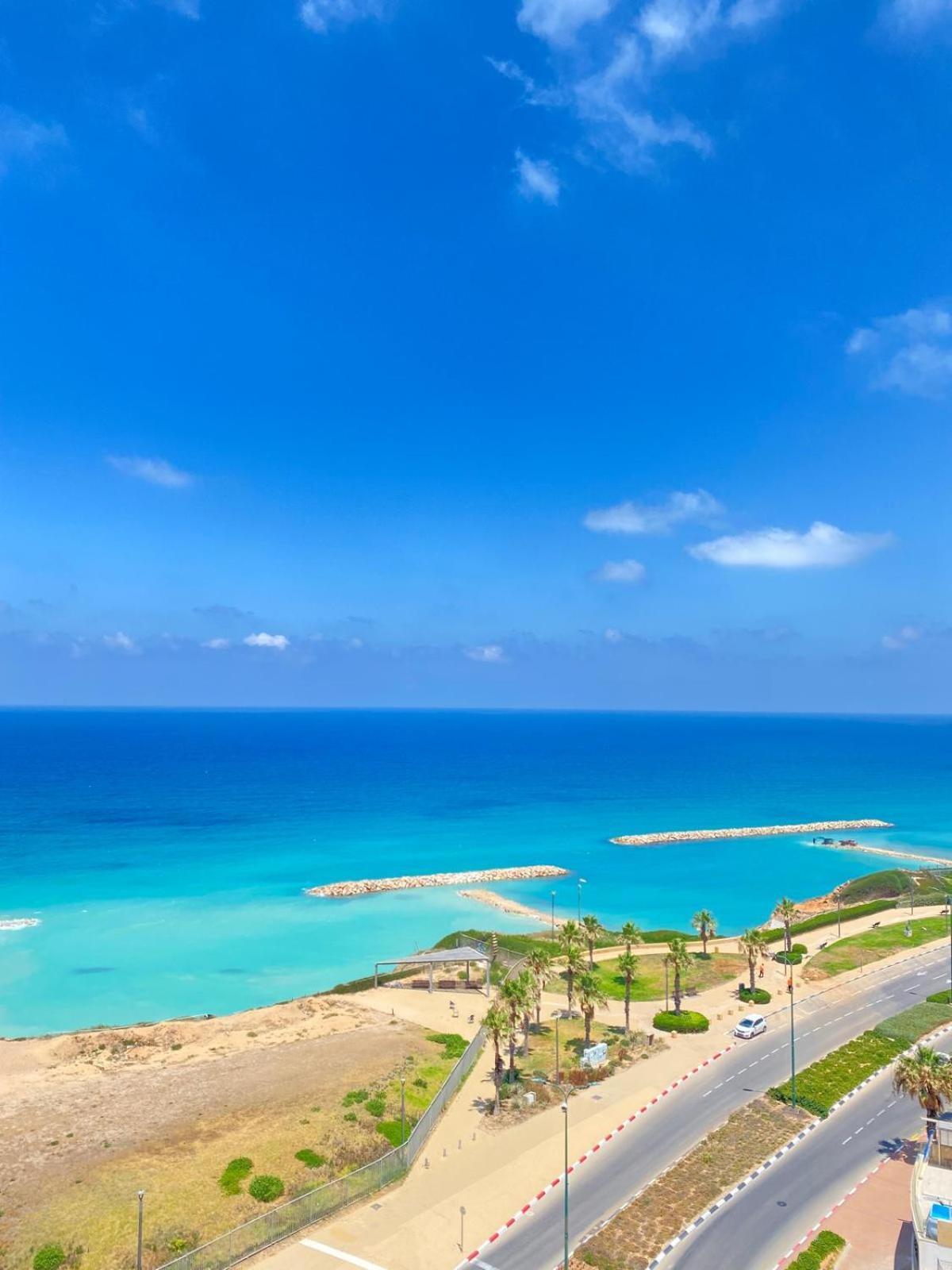 Neve David Hotel Нетания Экстерьер фото