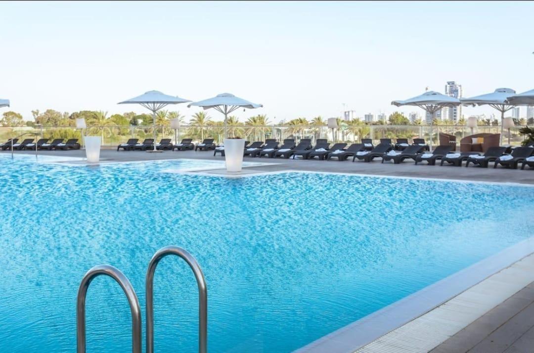 Neve David Hotel Нетания Экстерьер фото