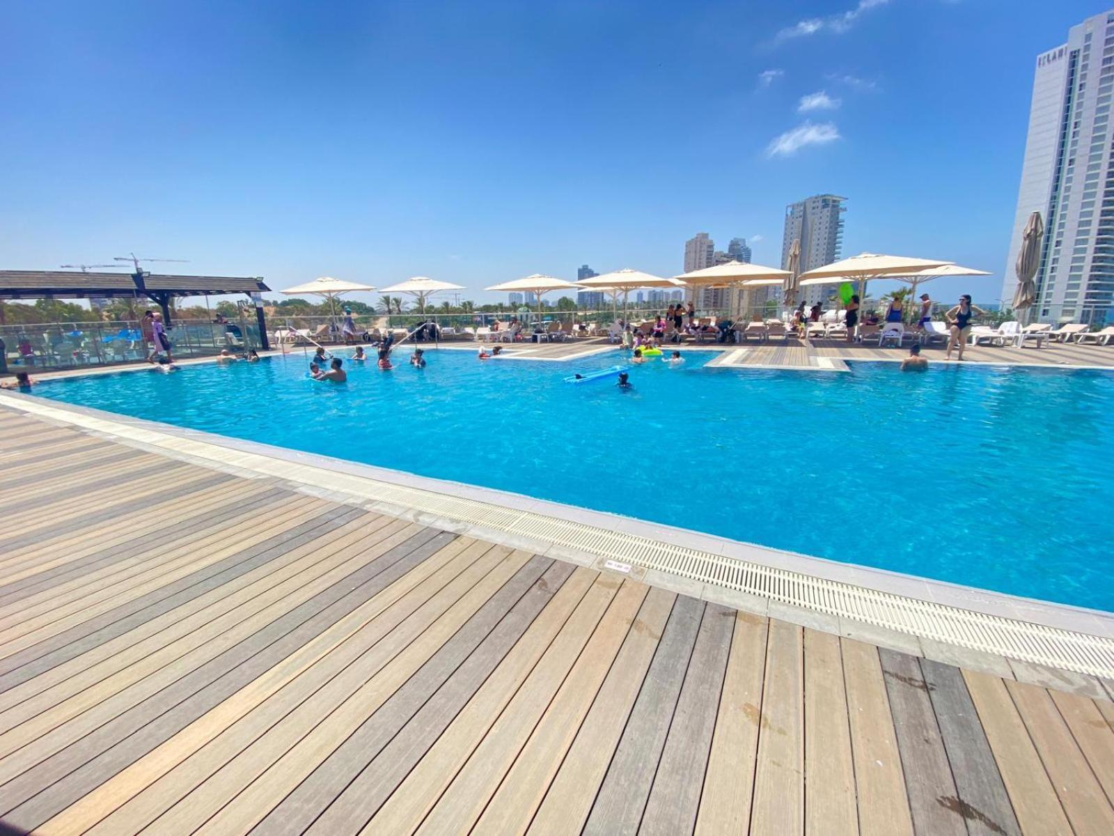 Neve David Hotel Нетания Экстерьер фото